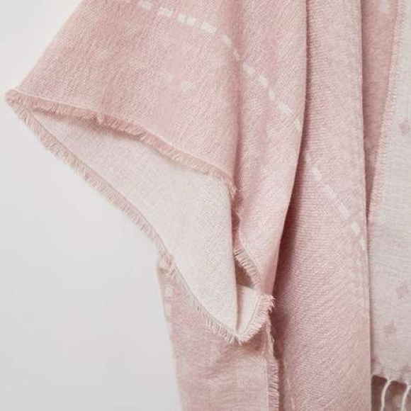 Gentle Fawn Hermosa Kimono- NWT - Picture 6 of 7